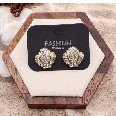 12pk Ocean Beach Theme Clam Starfish Stud
