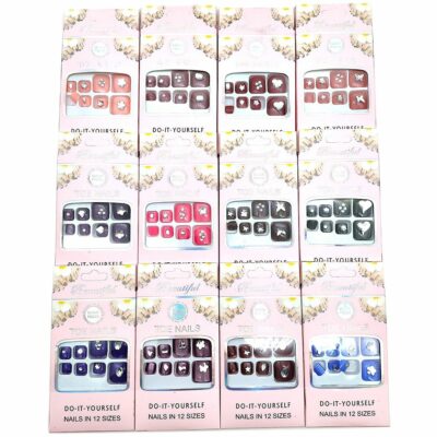 Mixed Floral Press-On Nail Art Design